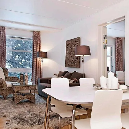 Daire Three-bedroom Holiday In Al *