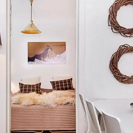 Three-bedroom Holiday In Al